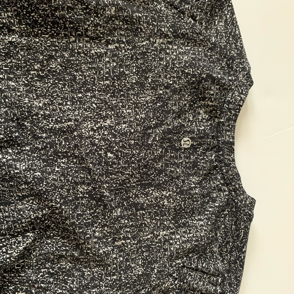 Lululemon black speckled long sleeve